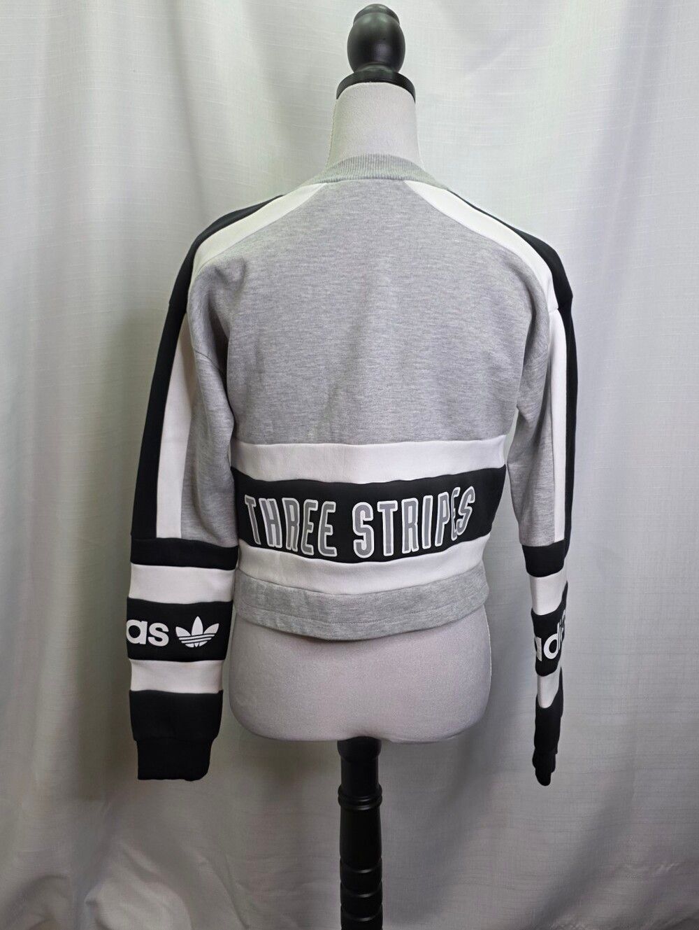 Adidas Gray and Black Logo Three Stripe Cropped Crewneck Sweatshirt Size Small - Picture 7 of 7